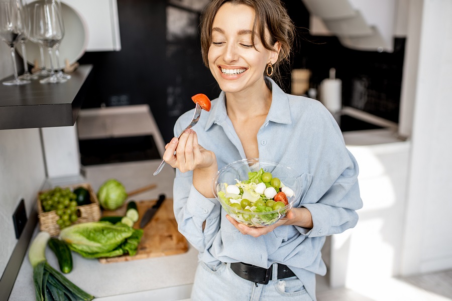 4 Necessary Vitamins and Minerals for Teeth and Gums